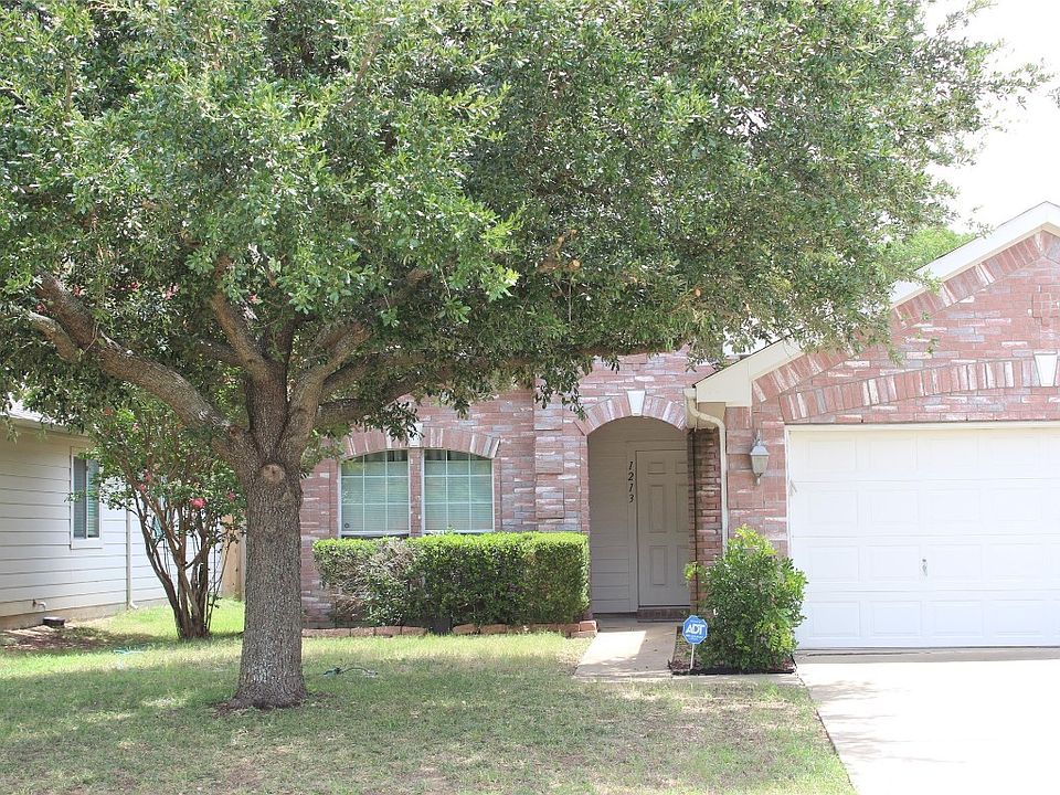 1st image of 1213 Oak Hollow Ln