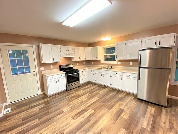 4th image of 4138 E Shore Dr