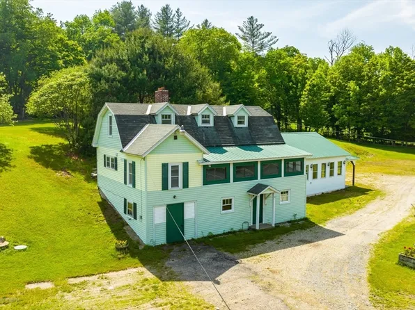 609 Berkshire Trl, Cummington, MA 01026