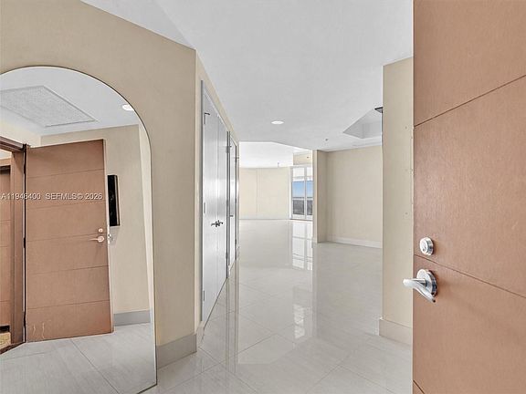 4th image of 17301 Biscayne Blvd APT 2301