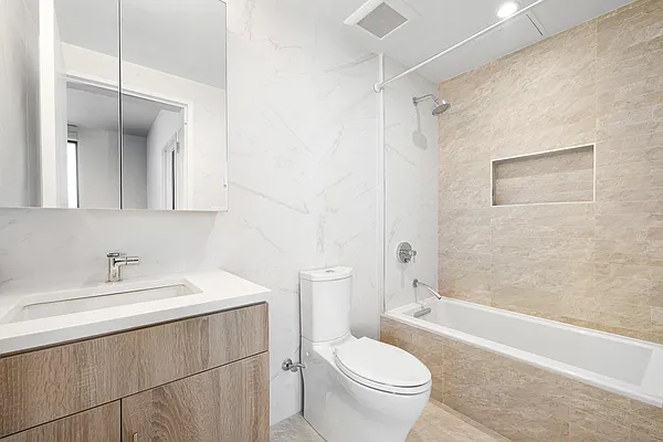 Bathroom, photo 2