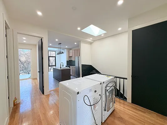 Rented by TorsX Inc | media 36