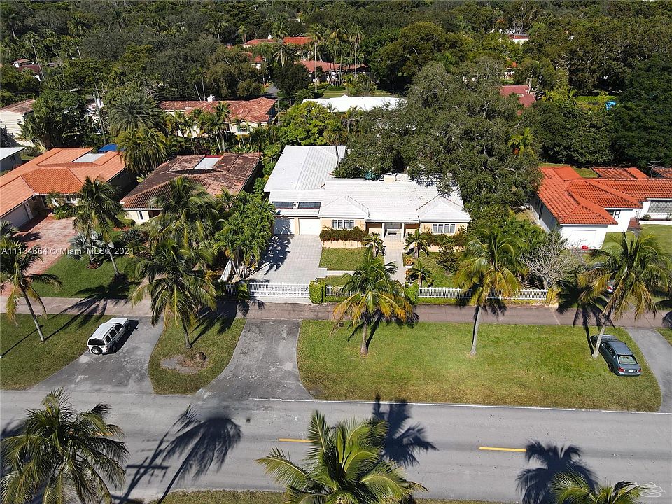 1st image of 1033 Anastasia Ave