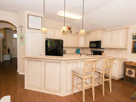4th image of 504 Virginia Ct