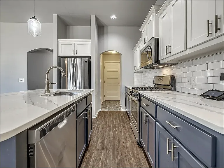 2637 NW 191st St — Photo 5