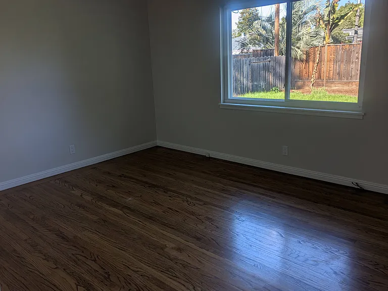 1532 Samedra St — Photo 6