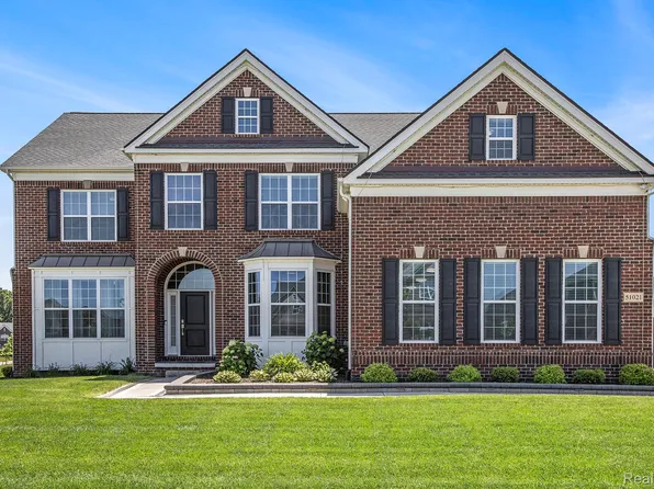 51021 Laurel Park, Canton, MI 48188