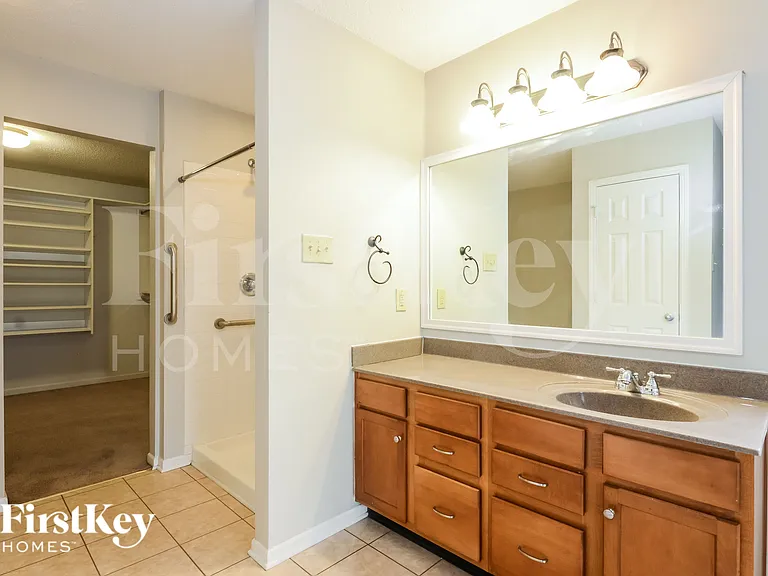 10735 Cyrus Dr — Photo 14