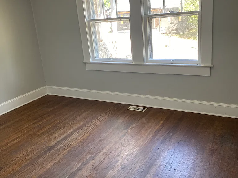 404 Goldston St — Photo 12