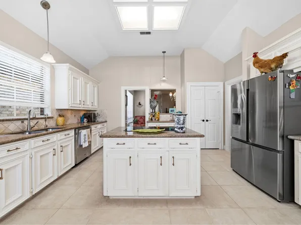 6527 Prairie Dunes Dr, Houston, TX 77069