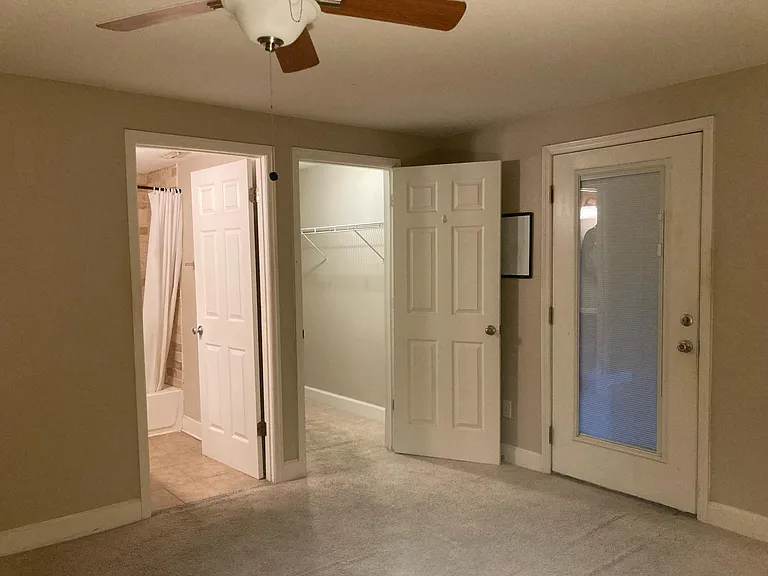 11340 Rustic Green Ct — Photo 42