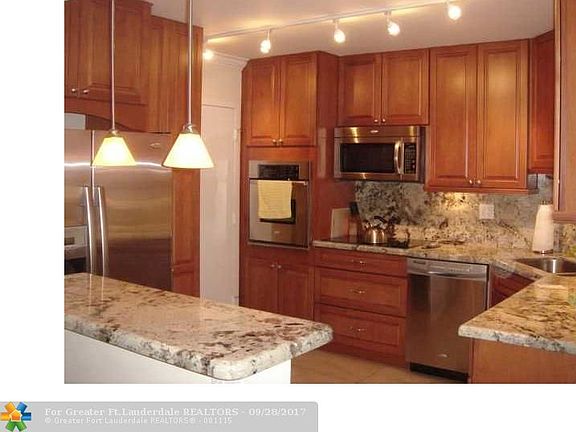 5th image of 4020 Galt Ocean Dr APT 705