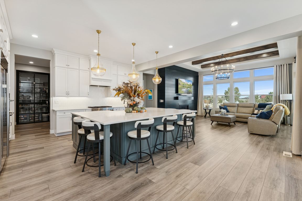 next background image