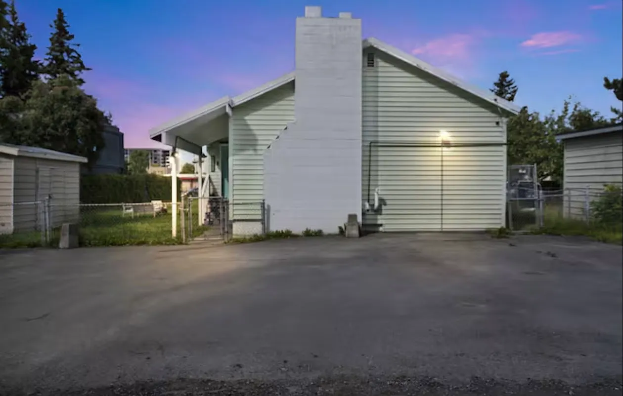 1 bed, 887 sqft, $1,500 — Photo 3