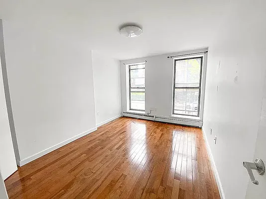 Rented by Oxford Property Group | media 12