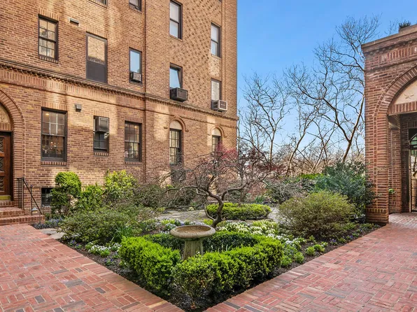 455 East 51st Street image 1 of 12