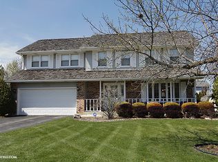 17696 W Dawn Ct, Gurnee, IL 60031