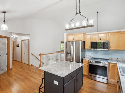 6652 Chadwick Dr, Savage, MN, 55378