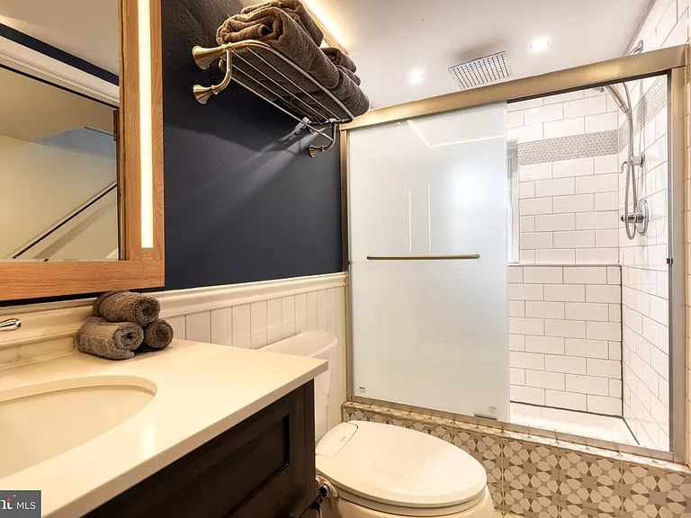 2218 Fleet St — Photo 19