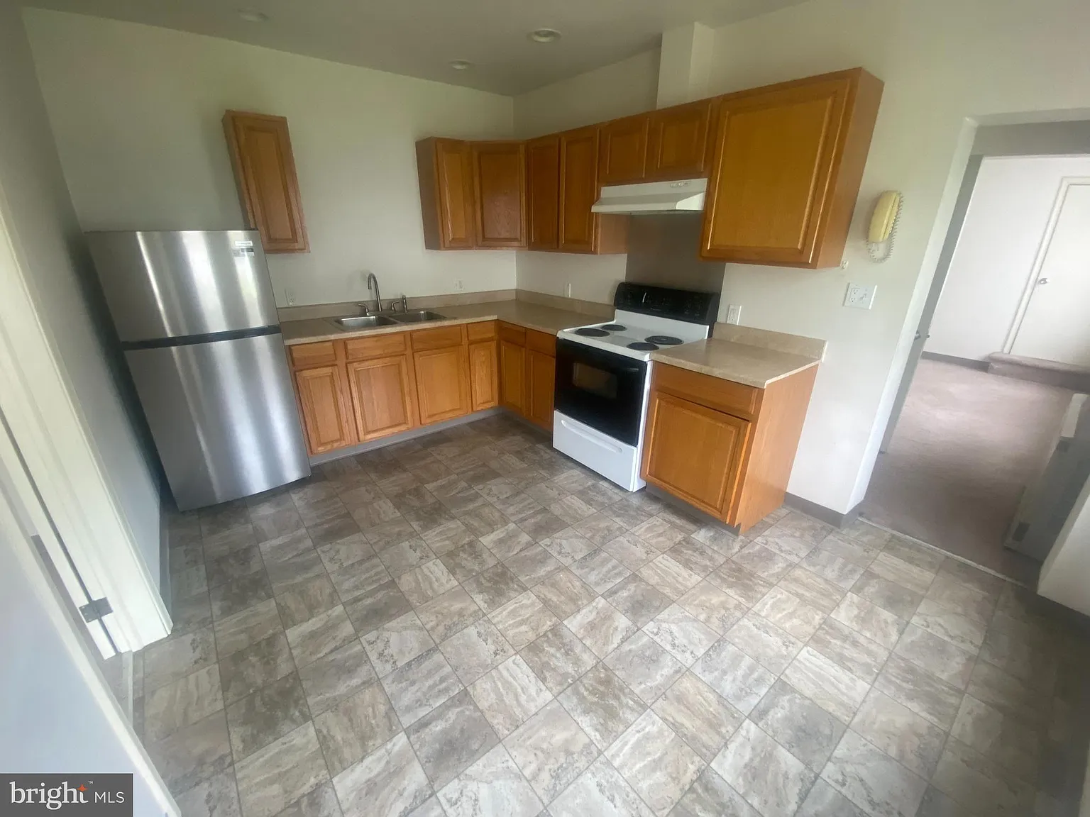 1 bed, 700 sqft, $995 — Photo 4