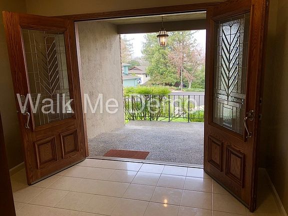 3rd image of 1568 W Sunset Blvd
