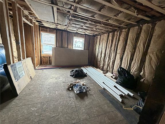 4th image of 217 Kramer Way