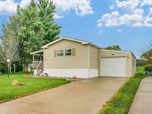 632 Williamson Ct, Mahomet, IL 61853