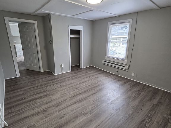 4th image of 712 Quarry St #712