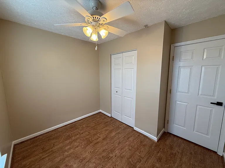 1097 Jeanett Way — Photo 32