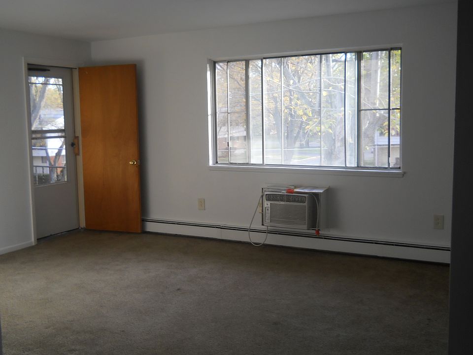 2nd image of 1022 Jfk Blvd APT 4