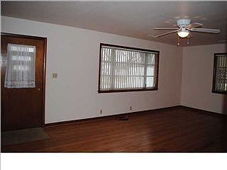 3rd image of 10427 Hixson Pike