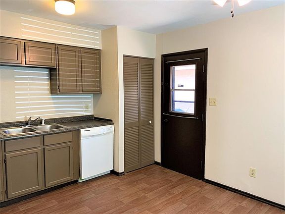 5th image of 209 Oscar St
