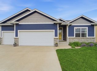 1908 NW Prairie Creek Dr, Grimes, IA 50111