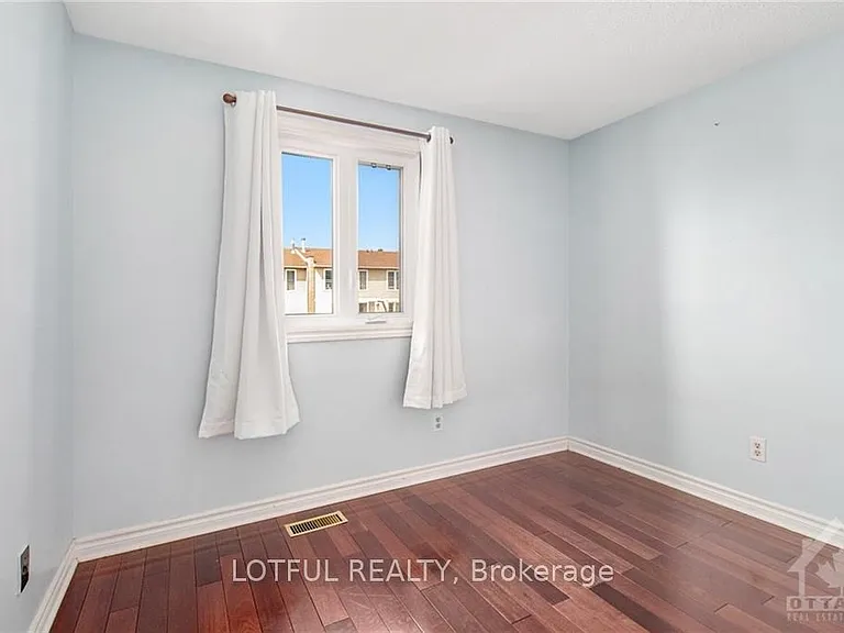 75 Dalehurst Dr #A — Photo 12