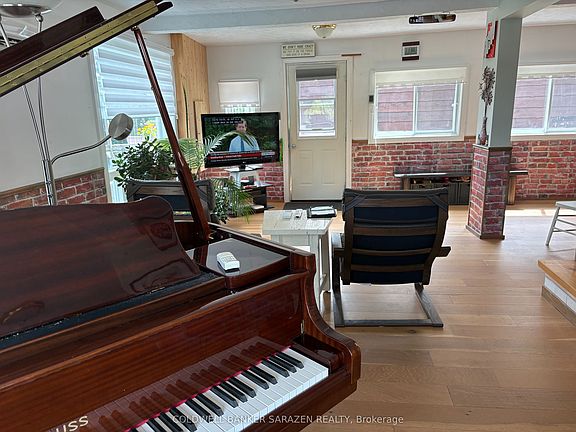 4th image of 5 Goodwin Ln
