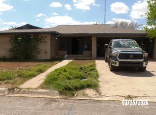 620 E Main Ave, Karnes City, TX 78118