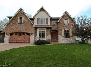 941 S Mitchell Ave, Elmhurst, IL