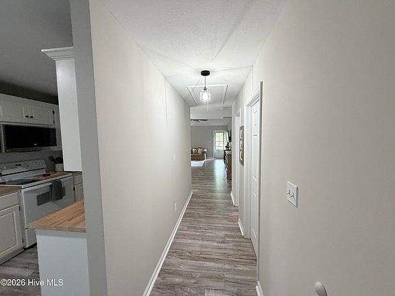 4th image of 319 Crawford Mill Lane