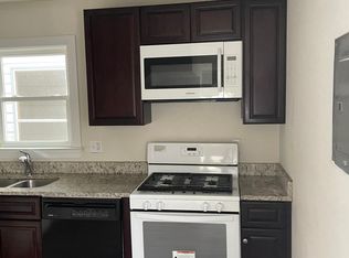 226 Manassas Dr, Manassas Park, VA 20111