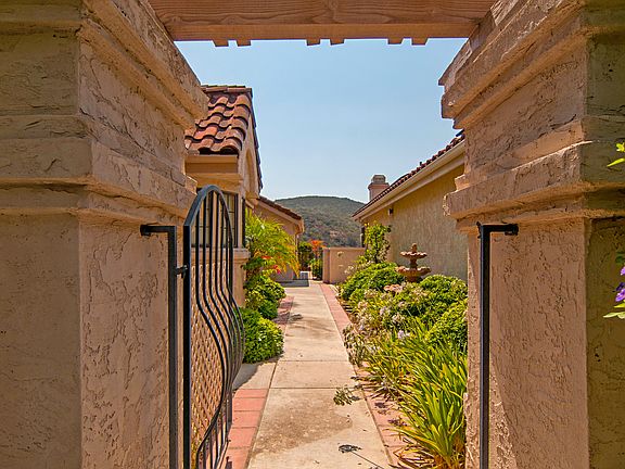3rd image of 29110 Laurel Valley Dr