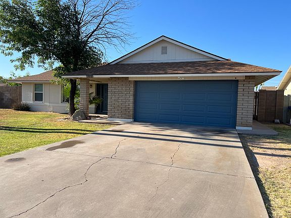 2nd image of 1339 E Bell De Mar Dr
