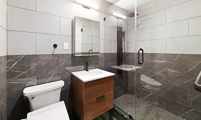 Rented by REAL New York | media 21