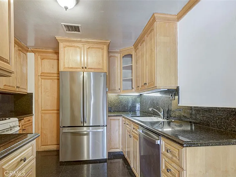 6149 Case Ave — Photo 29