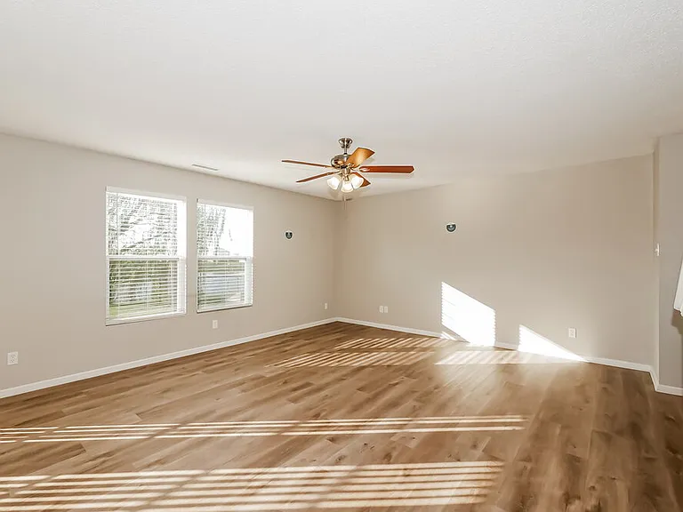 2046 Morning Light Ln — Photo 11