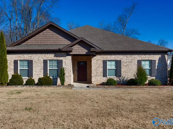 119 Fawn Brook Dr, Hazel Green, AL 35750