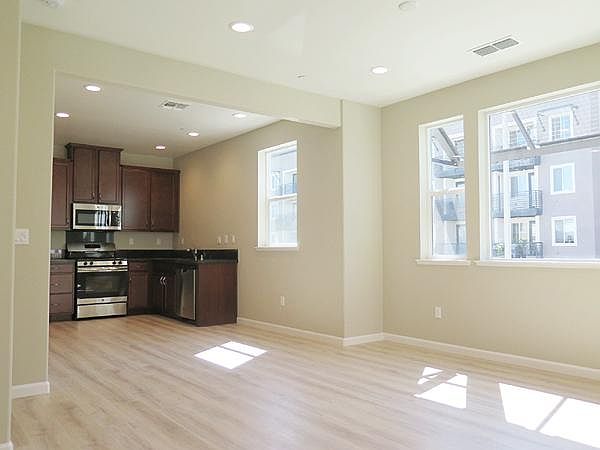 1st image of 85 Montecito Vista Dr #1