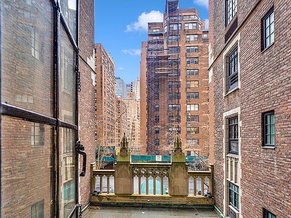3rd image of 5 Tudor City Pl APT 308