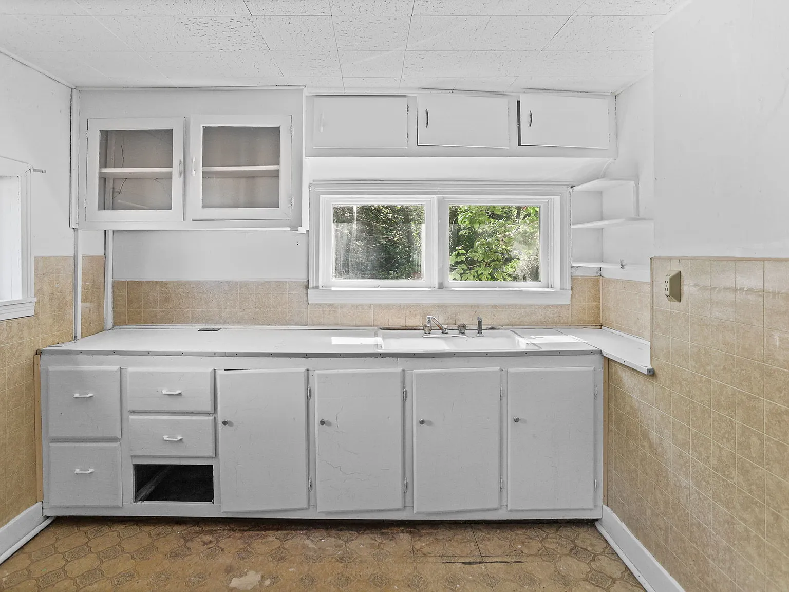 2 bed, 900 sqft, $685 — Photo 3