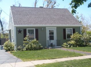 17 Balfour Dr, Springfield, MA 01118