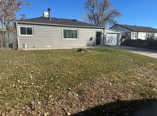 1384 S Seneca Ct, Denver, CO 80223